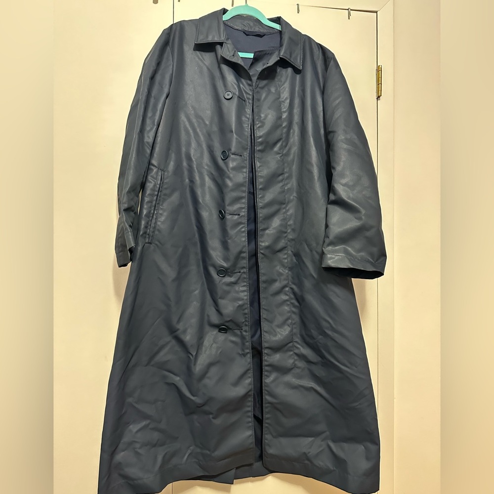 Men’s Hugo Boss Raincoat Sz 38 Long